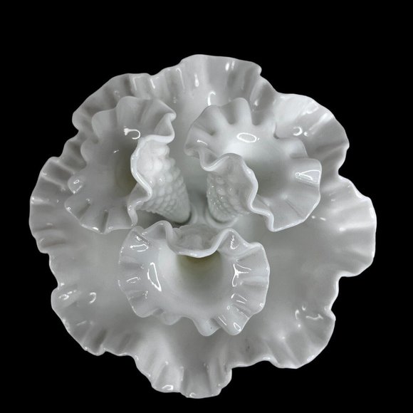 Fenton White Hobnail Epergne 3 Horn Milk Glass Ruffled Trumpet Vase Crimped VTG - Picture 7 of 13